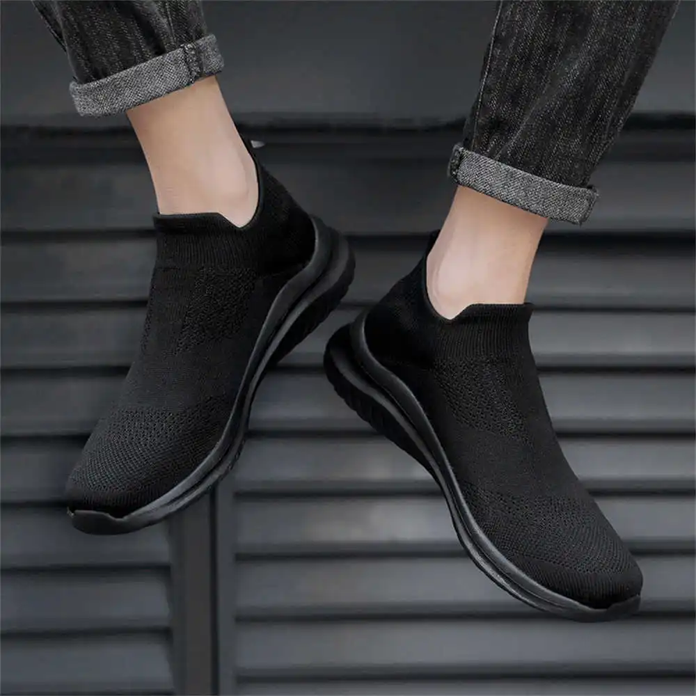 Tech Office Wear Men - أحذية تنس جديدة ناعمة باللون البيج