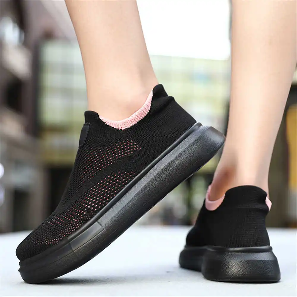 Tech Office Wear Men - جوارب رياضية للنساء ، أحذية بنية